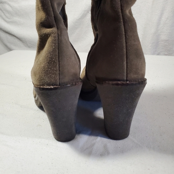 La Canadienne Suede Heeled Boots Size 6 Taupe Grey EU 36 - Picture 12 of 16